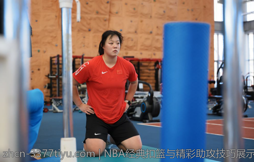 NBA经典扣篮与精彩助攻技巧展示